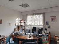 Bureaux et commerces 2 pièces