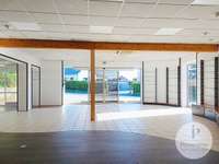 Bureaux et commerces 4 pièces Bureaux et commerces 4 pièces