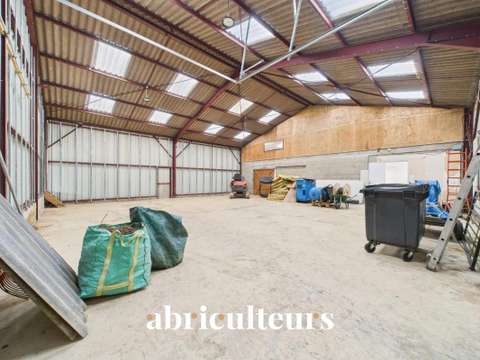 Bureaux et commerces Nogent-le-Phaye 28