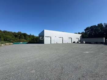 Location Bureaux et commerces 200 m&sup2;Notre-Dame-de-Bondeville
