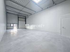 Location Bureaux et commerces 105 m&sup2;Oissel