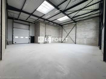 Location Bureaux et commerces 331 m&sup2;Oissel