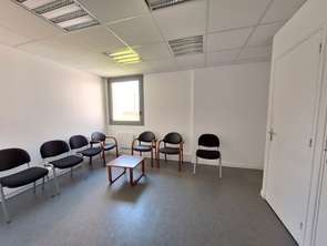 Location Bureaux et commerces 125 m&sup2;Parame