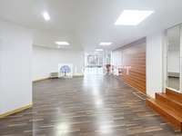 Bureaux et commerces 8 pièces Bureaux et commerces 8 pièces