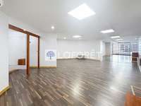 Bureaux et commerces 8 pièces Bureaux et commerces 8 pièces