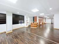 Bureaux et commerces 8 pièces Bureaux et commerces 8 pièces