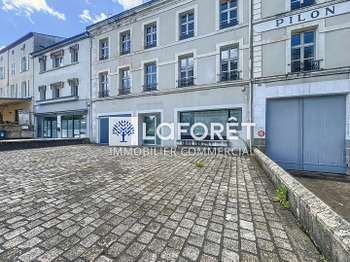 Location Bureaux et commerces 128 m&sup2;Parthenay