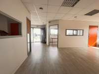 Bureaux et commerces 5 pièces