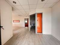 Bureaux et commerces 5 pièces