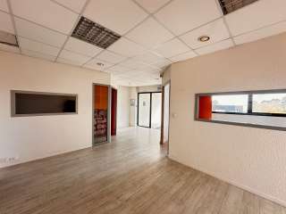Bureaux et commerces 5 pièces