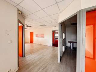 Bureaux et commerces 5 pièces