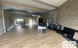Photo Bureaux et commerces Pleuven