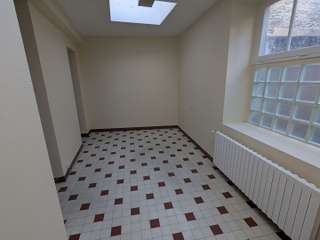 Bureaux et commerces 2 pièces