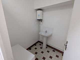 Bureaux et commerces 2 pièces