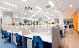 Photo Bureaux et commerces Plouisy