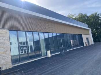 Location Bureaux et commerces 200 m&sup2;Pont-l'Abbé