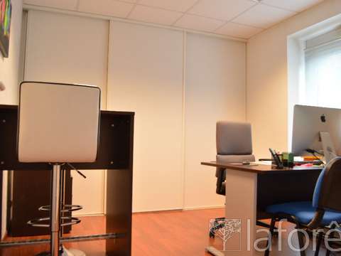 Bureaux et commerces 2 pièces Bureaux et commerces 2 pièces