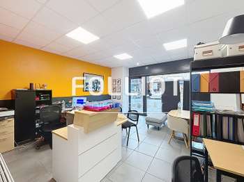 Location Bureaux et commerces 82 m&sup2;Pontorson
