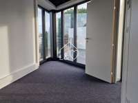 Bureaux et commerces 4 pièces