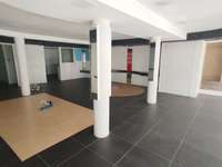 Bureaux et commerces 4 pièces Bureaux et commerces 4 pièces