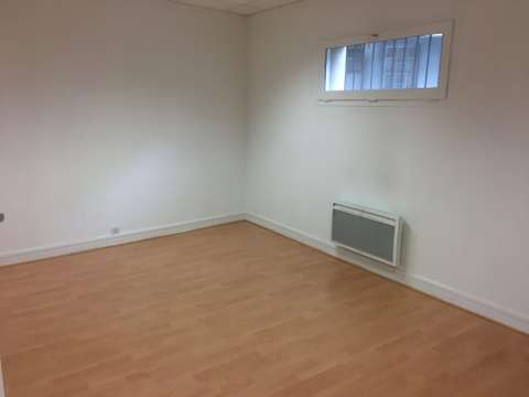 Bureaux et commerces 2 pièces