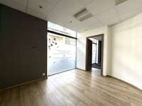 Bureaux et commerces 4 pièces