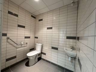 Bureaux et commerces 4 pièces