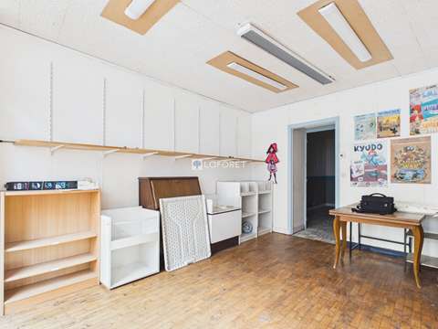 Bureaux et commerces 2 pièces