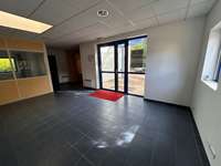Bureaux et commerces 7 pièces