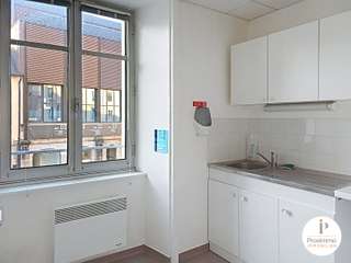 Bureaux et commerces 9 pièces