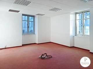 Bureaux et commerces 9 pièces