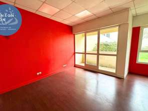 Location Bureaux et commerces 78 m&sup2;Rennes