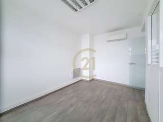 Bureaux et commerces 5 pièces