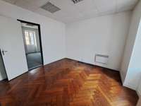 Bureaux et commerces 4 pièces
