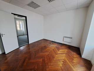 Bureaux et commerces 4 pièces