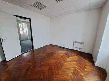 Bureaux et commerces 4 pièces