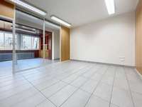 Bureaux et commerces 4 pièces Bureaux et commerces 4 pièces