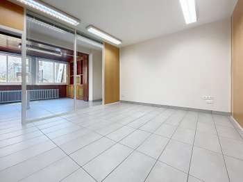 Bureaux et commerces 4 pièces Bureaux et commerces 4 pièces