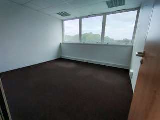 Bureaux et commerces 4 pièces