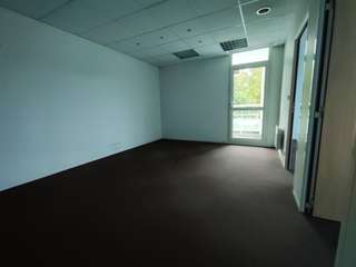 Bureaux et commerces 4 pièces