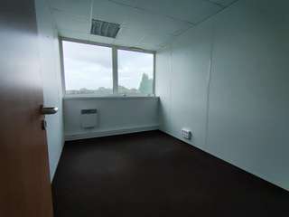 Bureaux et commerces 4 pièces