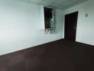 Bureaux et commerces 4 pièces