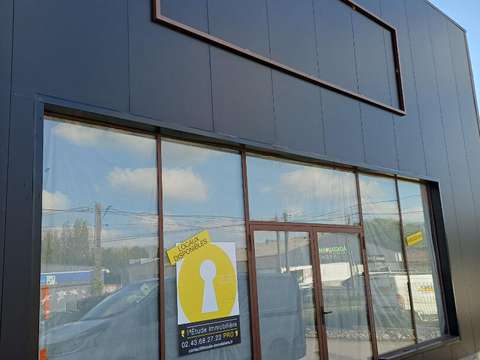 Bureaux et commerces Saint-Berthevin 53