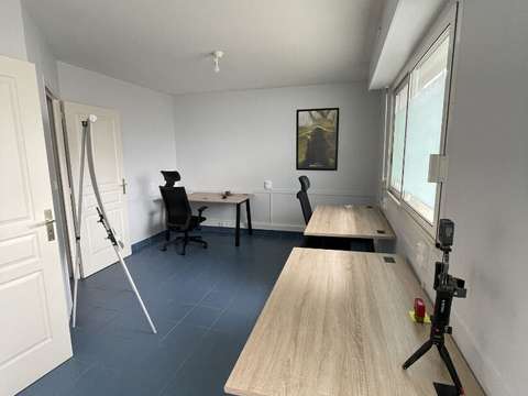 Bureaux et commerces 4 pièces