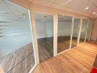 Bureaux et commerces 4 pièces Bureaux et commerces 4 pièces