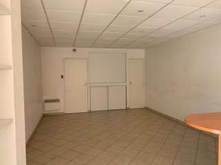 Bureaux et commerces 2 pièces Bureaux et commerces 2 pièces