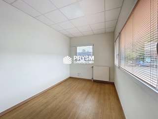 Bureaux et commerces 6 pièces