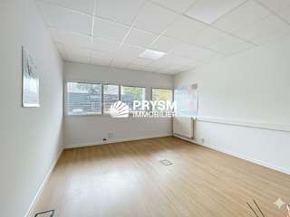 Bureaux et commerces 6 pièces