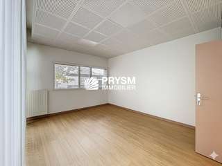 Bureaux et commerces 6 pièces