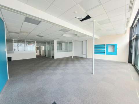 Bureaux et commerces 10 pièces Saint-Herblain 44